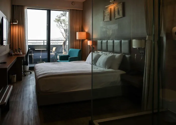 Zimmer mit Kingsize-Bett